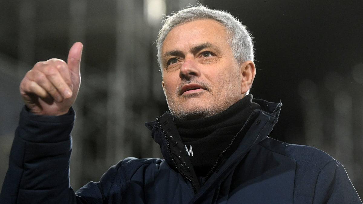 Mourinho reveals club he will coach next season