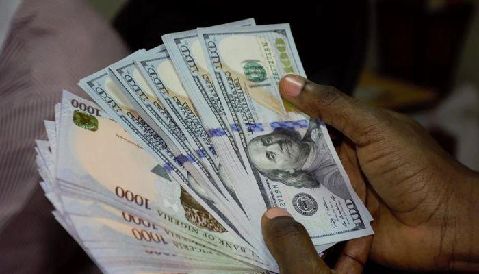 As EFCC embark on arresting Foreign Exchange dealers, Who is behind the dollar shortage in Nigeria ? As EFCC embark on arresting Foreign Exchange dealers, Who is behind the dollar shortage in Nigeria ?