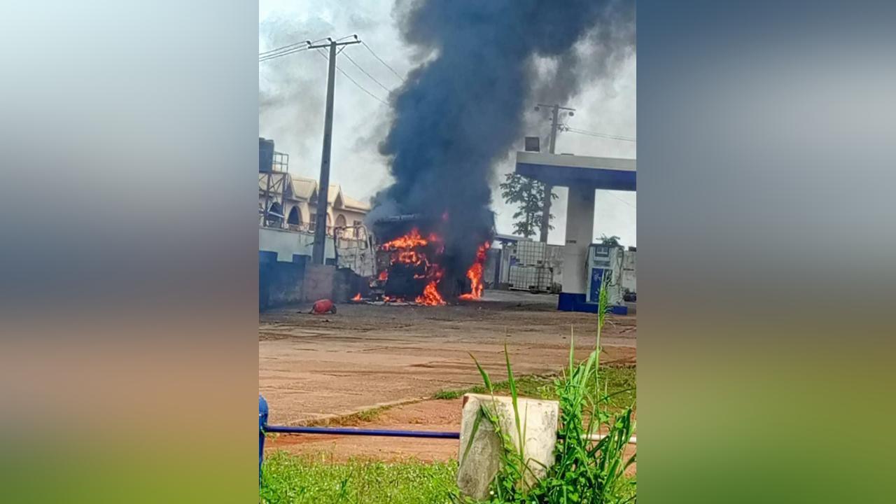 Two injured as diesel tanker catches fire in Ogun Two injured as diesel tanker catches fire in Ogun