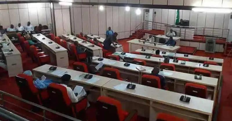 Benue Assembly threatens to sack commissioner over failure to appear for Wurukum road contract probe Benue Assembly threatens to sack commissioner over failure to appear for Wurukum road contract probe