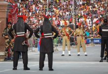 India closes border with Pakistan India closes border with Pakistan