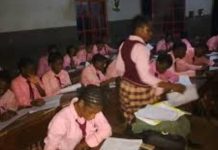 WASSCE: Lagos students write English exam under torchlight WASSCE: Lagos students write English exam under torchlight