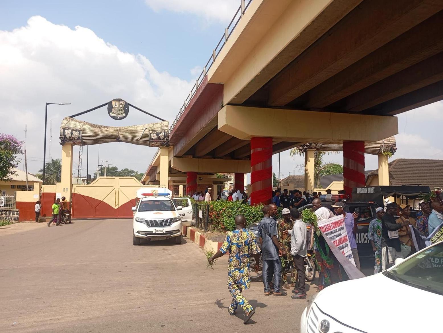 Residents Protest Road Extension in Ibadan Residents Protest Road Extension in Ibadan