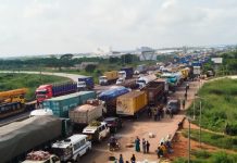 Motorists Stuck in Gridlock on Lagos-Ibadan Expressway Motorists Stuck in Gridlock on Lagos-Ibadan Expressway