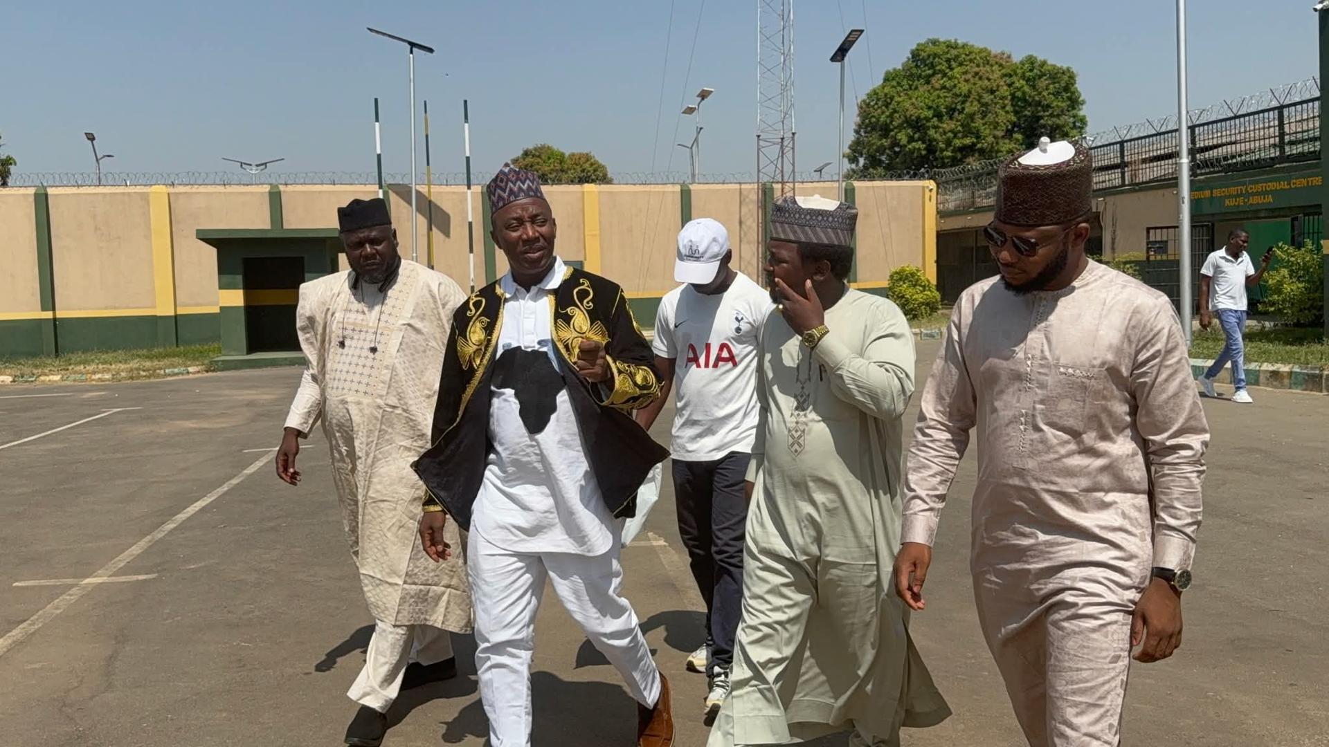 Sowore visits Sheikh Abduljabbar in Kuje prison Sowore visits Sheikh Abduljabbar in Kuje prison