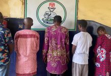 Five Arrested for Assaulting Woman Who Aided Police Five Arrested for Assaulting Woman Who Aided Police