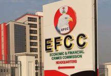 EFCC hands over N96.5m to victims of Ponzi scheme in Enugu EFCC hands over N96.5m to victims of Ponzi scheme in Enugu
