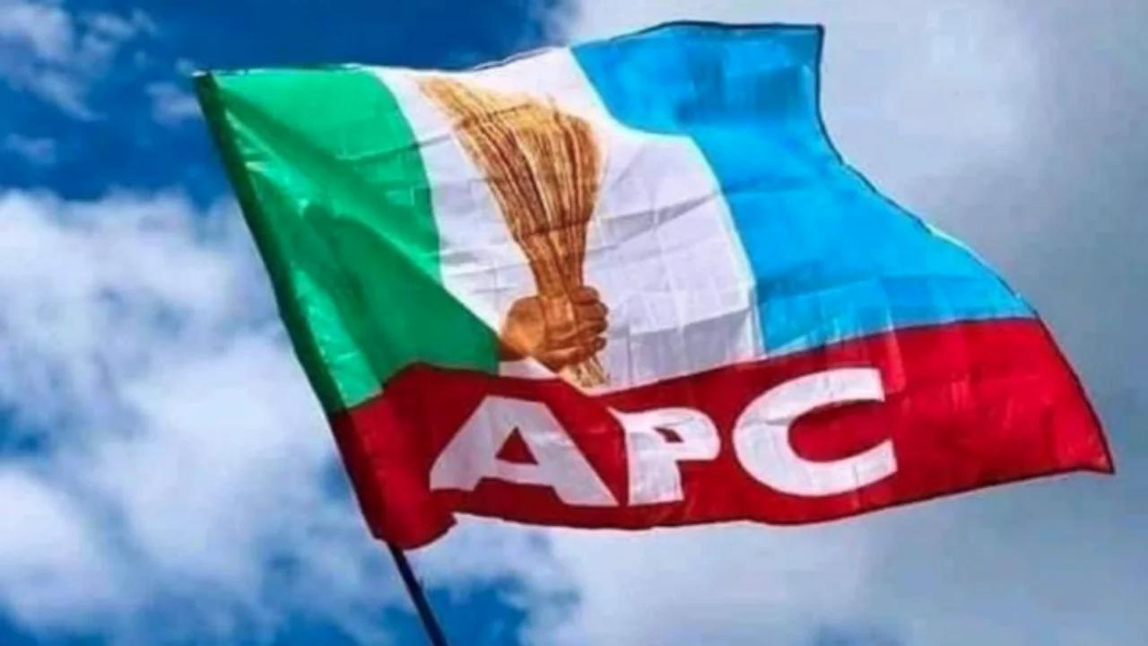Zamfara PDP chairman defects to APC, declares party ‘dead’ Zamfara PDP chairman defects to APC, declares party ‘dead’