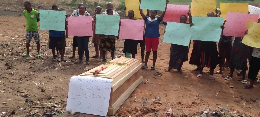 Owerri Community Protests With Coffin Over Land Encroachment Owerri Community Protests With Coffin Over Land Encroachment