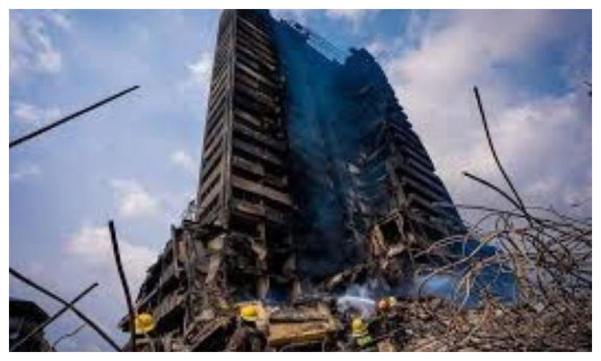 Man rescued alive 11 days after Lagos building collapse Man rescued alive 11 days after Lagos building collapse