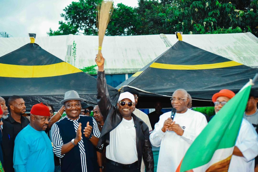 PDP Reduced to Two Men in Abia Assembly After Defection PDP Reduced to Two Men in Abia Assembly After Defection