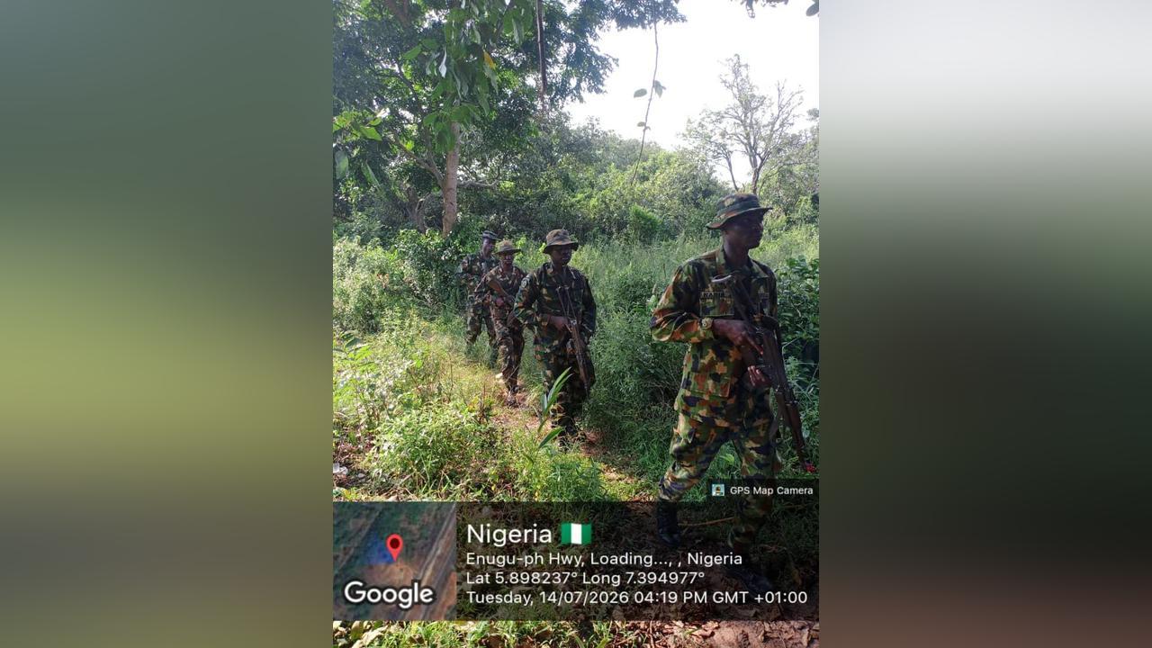 Troops rescue kidnap victims in Abia, recover hijacked truck Troops rescue kidnap victims in Abia, recover hijacked truck