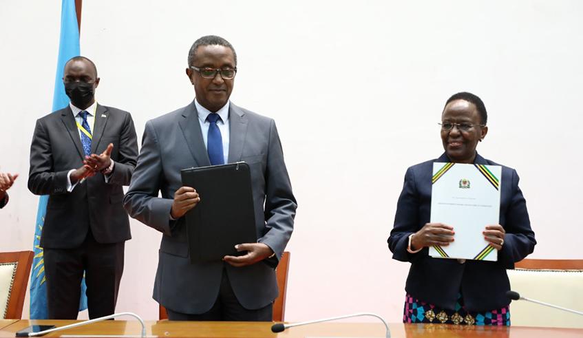 Rwanda, Tanzania Sign Defence Cooperation Agreement - Rwanda