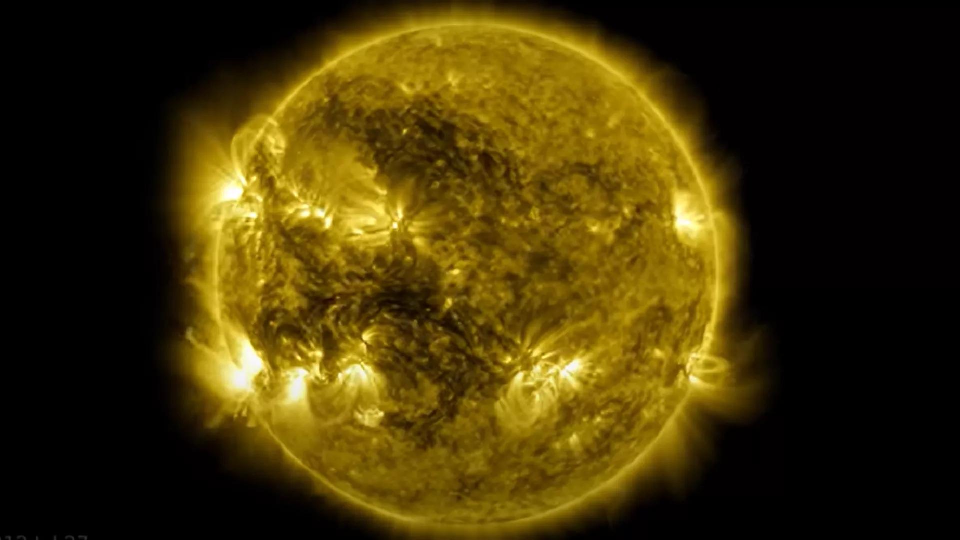 Earth Could Face 'Internet Apocalypse' Due To 'Cannibal Solar Storms ...