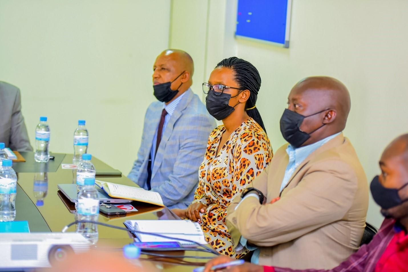 FEATURED: Professor Robert Rugimbana Assumes Office as Vice Chancellor of
University of Kigali (UoK) FEATURED: Professor Robert Rugimbana Assumes Office as Vice Chancellor of University of Kigali (UoK)