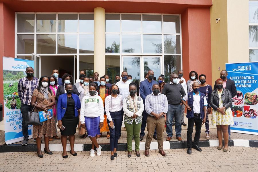 New UN Women programme sets out to restore hope among women most
affected by Covid-19 New UN Women programme sets out to restore hope among women most affected by Covid-19