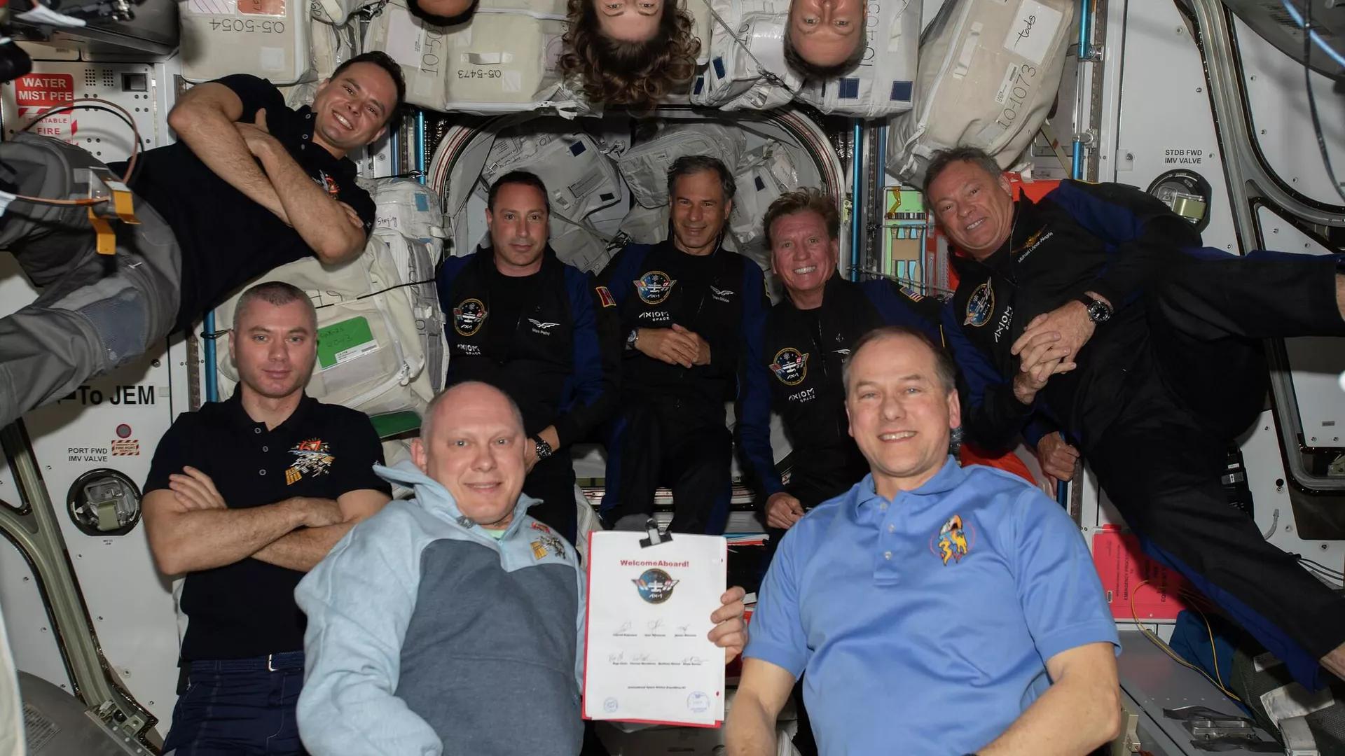 US, Russian Spacefarers Share Meals, Movies at Weekends on Space Station, Astronaut Says US, Russian Spacefarers Share Meals, Movies at Weekends on Space Station, Astronaut Says