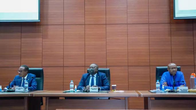 Officials discuss corruption, service delivery at national security meeting Officials discuss corruption, service delivery at national security meeting