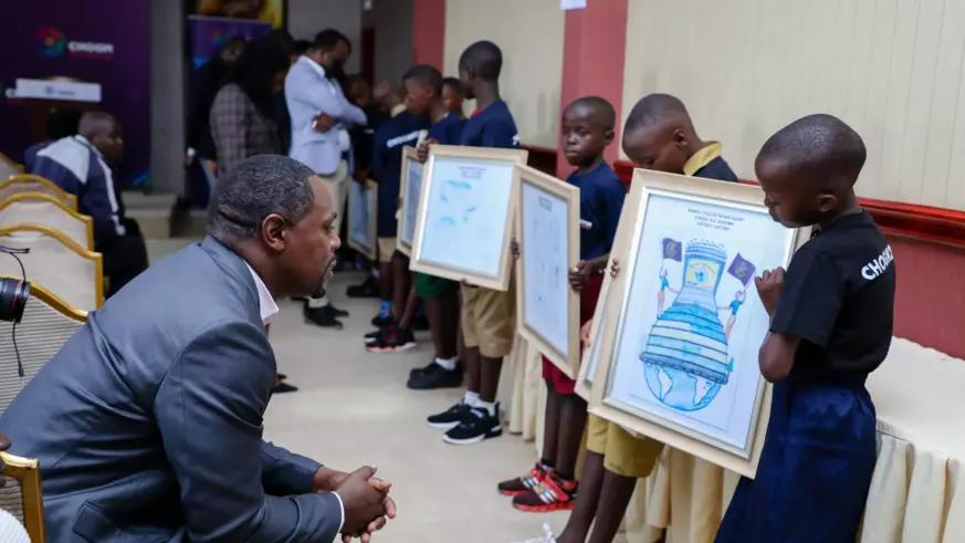 30 primary students awarded for painting Commonwealth values 30 primary students awarded for painting Commonwealth values