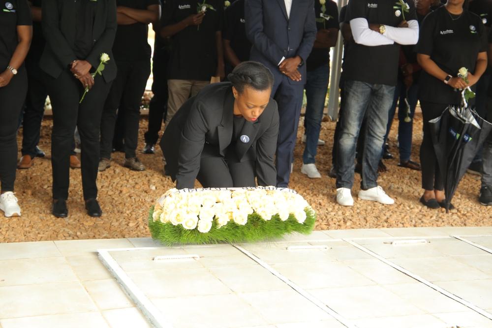 BPR Bank Rwanda Commemorates Former Colleagues Lost In Genocide - Rwanda