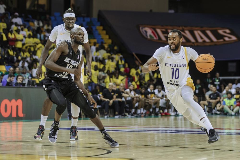 My two cents: Petro de Luanda’s hunger proved too much for Mills to handle My two cents: Petro de Luanda’s hunger proved too much for Mills to handle