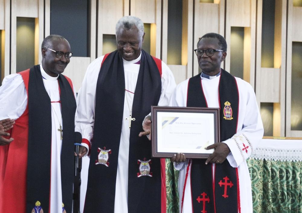 PHOTOS: Antoine Rutayisire Retires From Church Leadership - Rwanda