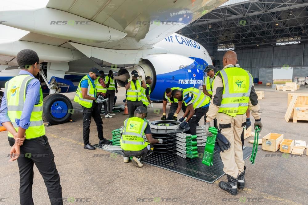 rwanda-airports-company-acquires-latest-aircraft-recovery-technology