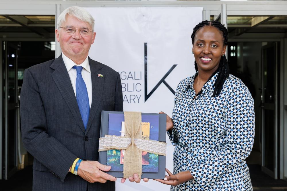 UK Minister Andrew Mitchell unveils digital library in Rwanda - Rwanda