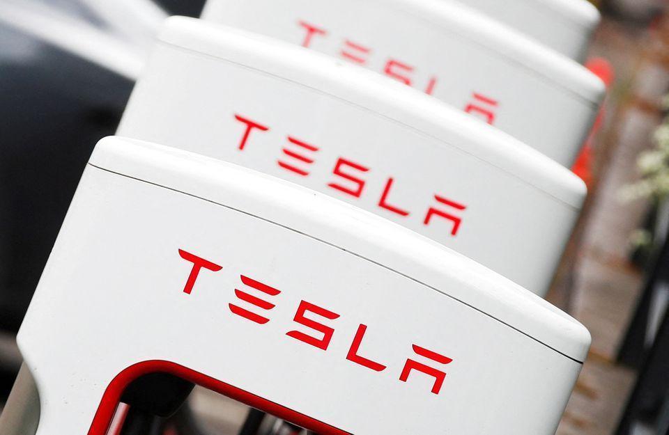 Tesla sues Chinese firm over tech secret infringement -Chinese state media Tesla sues Chinese firm over tech secret infringement -Chinese state media