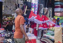 Struggling to manage your finances during festive season? Here’s what experts advise Struggling to manage your finances during festive season? Here's what experts advise