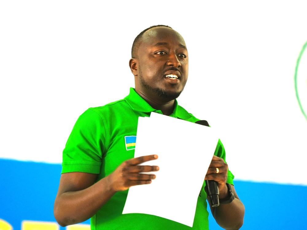 Over 55,000 secondary school graduates begin Urugerero programme Over 55,000 secondary school graduates begin Urugerero programme