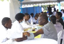 Excess salt linked to high blood pressure, kidney failure, cancer Excess salt linked to high blood pressure, kidney failure, cancer