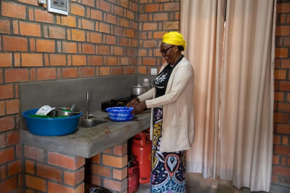 50,000 Households to Receive LPG Gas Kits in Rwanda 50,000 Households to Receive LPG Gas Kits in Rwanda