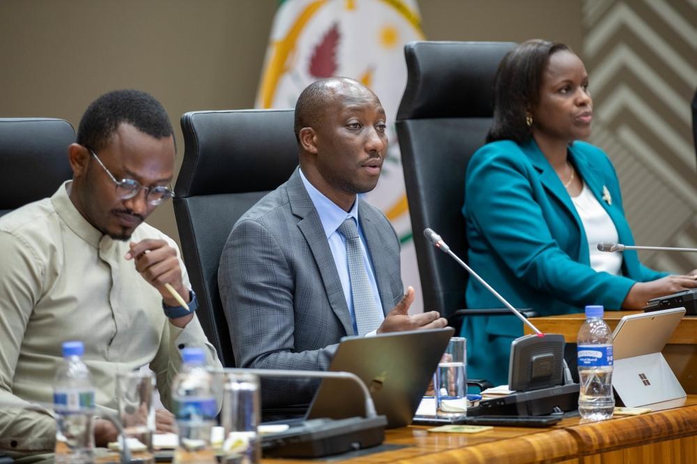 Public transport a priority in Kigali, says minister Public transport a priority in Kigali, says minister