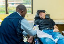 Rotarians rally youth to donate blood Rotarians rally youth to donate blood