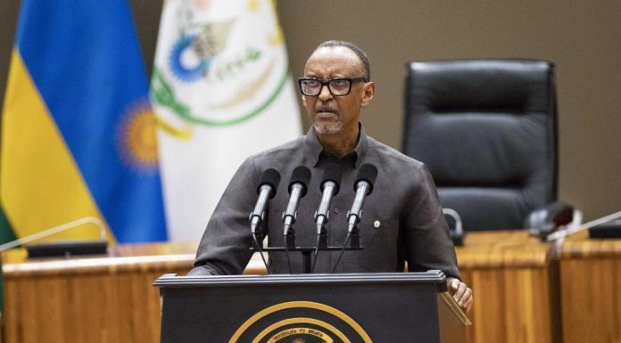Kagame Urges Greater Dedication from New Ministers Kagame Urges Greater Dedication from New Ministers