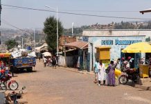 Nyamirambo Police Wait for Suspected Robbers in Drainage Nyamirambo Police Wait for Suspected Robbers in Drainage