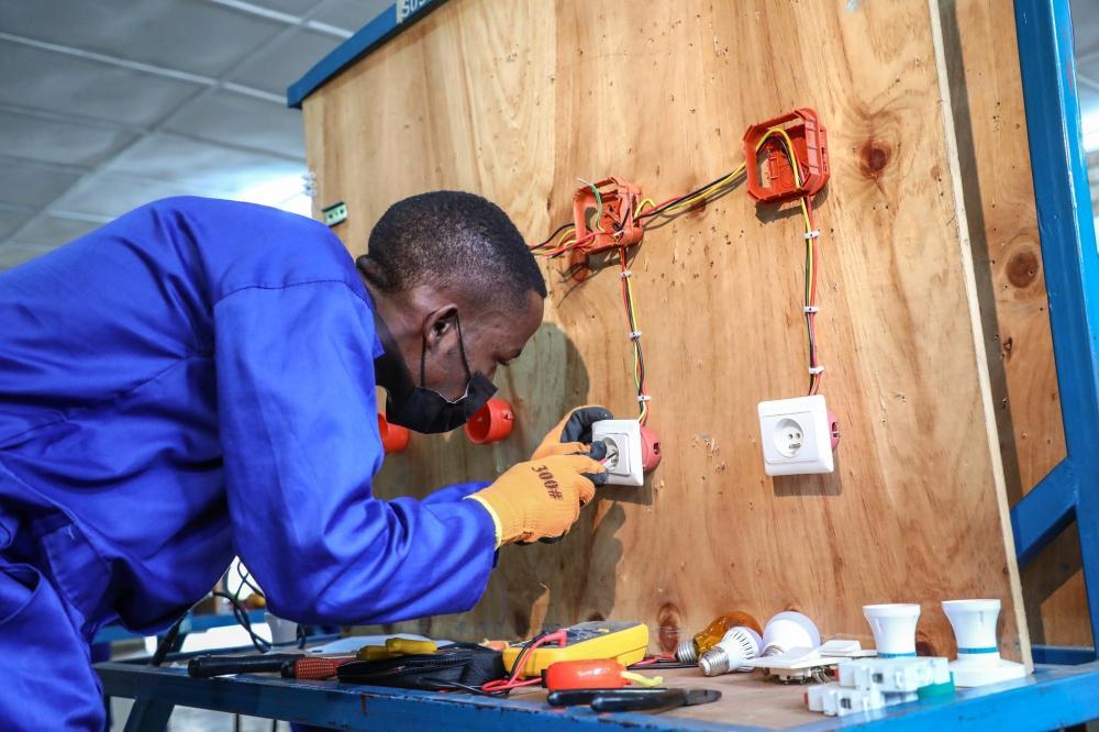 Challenges Facing TVET Graduates in Job Market Challenges Facing TVET Graduates in Job Market
