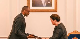 High Commissioner Muhizi Presents Credentials to New Zealand High Commissioner Muhizi Presents Credentials to New Zealand