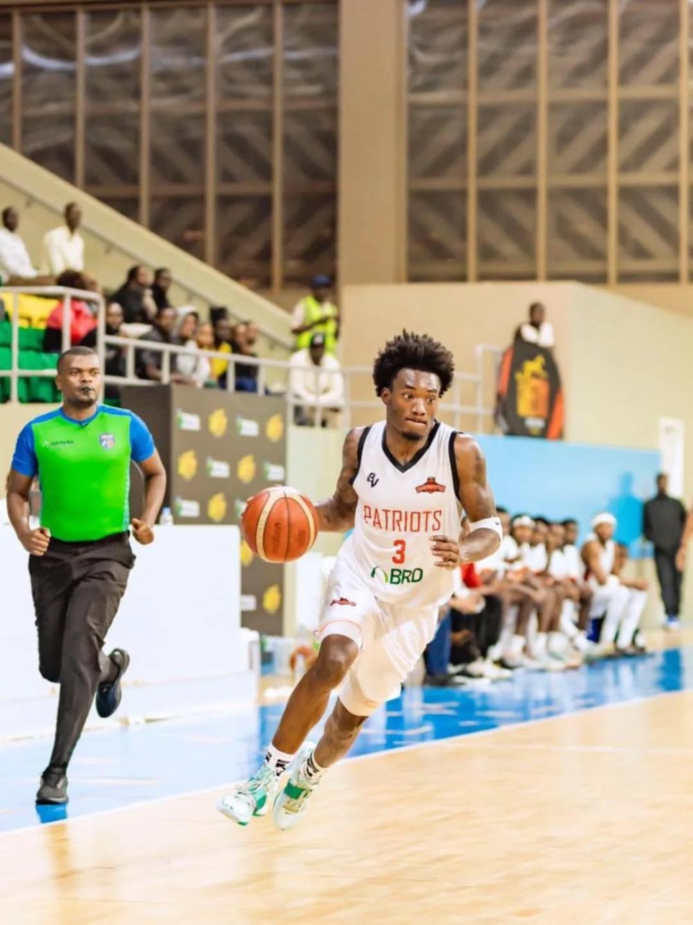 Basketball: Franklin Damaria sets new league scoring record Basketball: Franklin Damaria sets new league scoring record