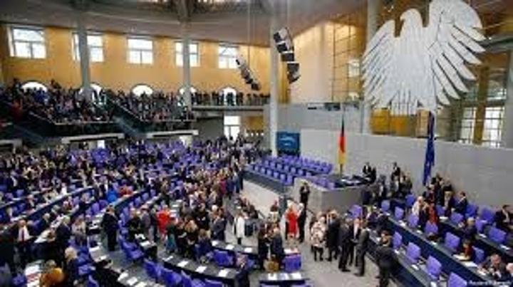 البرلمان الالماني يعقد جلسة يوم الأربعاء المقبل لمناقشة مشروع قرار يدعو الحكومة الألمانية الى تنشيط جهودها على المستوى الدولي، للدفاع عن القانون الدولي بالصحراء الغربية البرلمان الالماني يعقد جلسة يوم الأربعاء المقبل لمناقشة مشروع قرار يدعو الحكومة الألمانية الى تنشيط جهودها على المستوى الدولي، للدفاع عن القانون الدولي بالصحراء الغربية