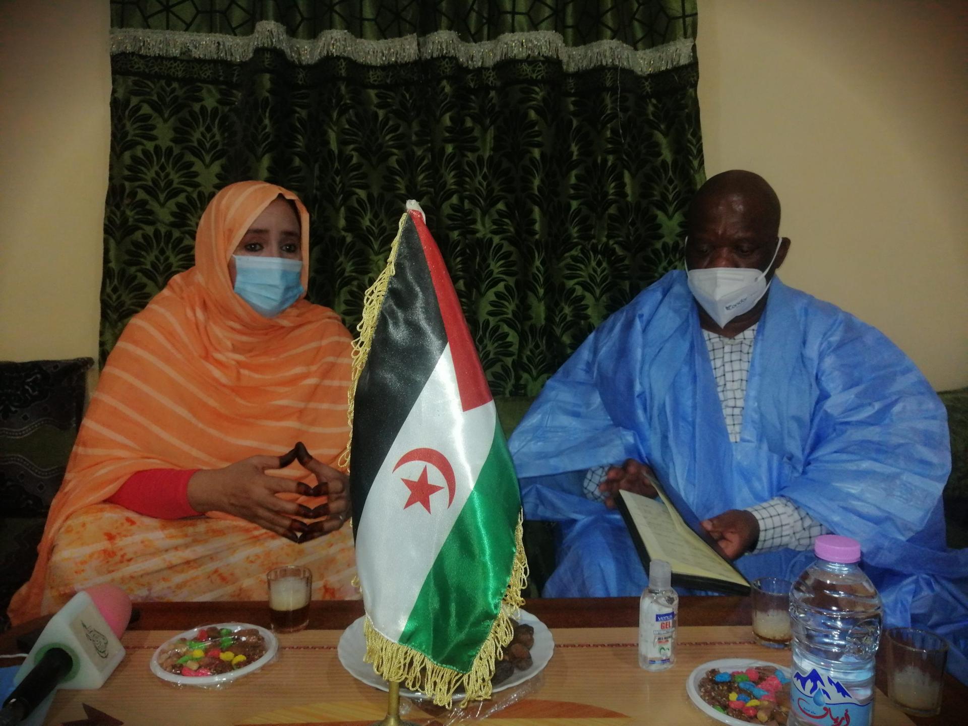 بعد اقل من اسبوع على قرار المجلس التنفيذي, القائم بالأعمال بسفارة جنوب إفريقيا لدى الجزائر والجمهورية الصحراوية يقوم بزيارة لمؤسسات الدولة الصحراوية. بعد اقل من اسبوع على قرار المجلس التنفيذي, القائم بالأعمال بسفارة جنوب إفريقيا لدى الجزائر والجمهورية الصحراوية يقوم بزيارة لمؤسسات الدولة الصحراوية.