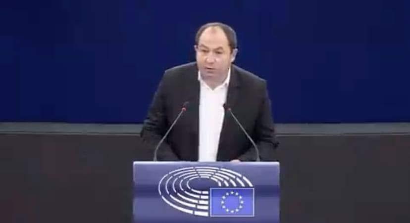 برلماني أوروبي : برلماني أوروبي :