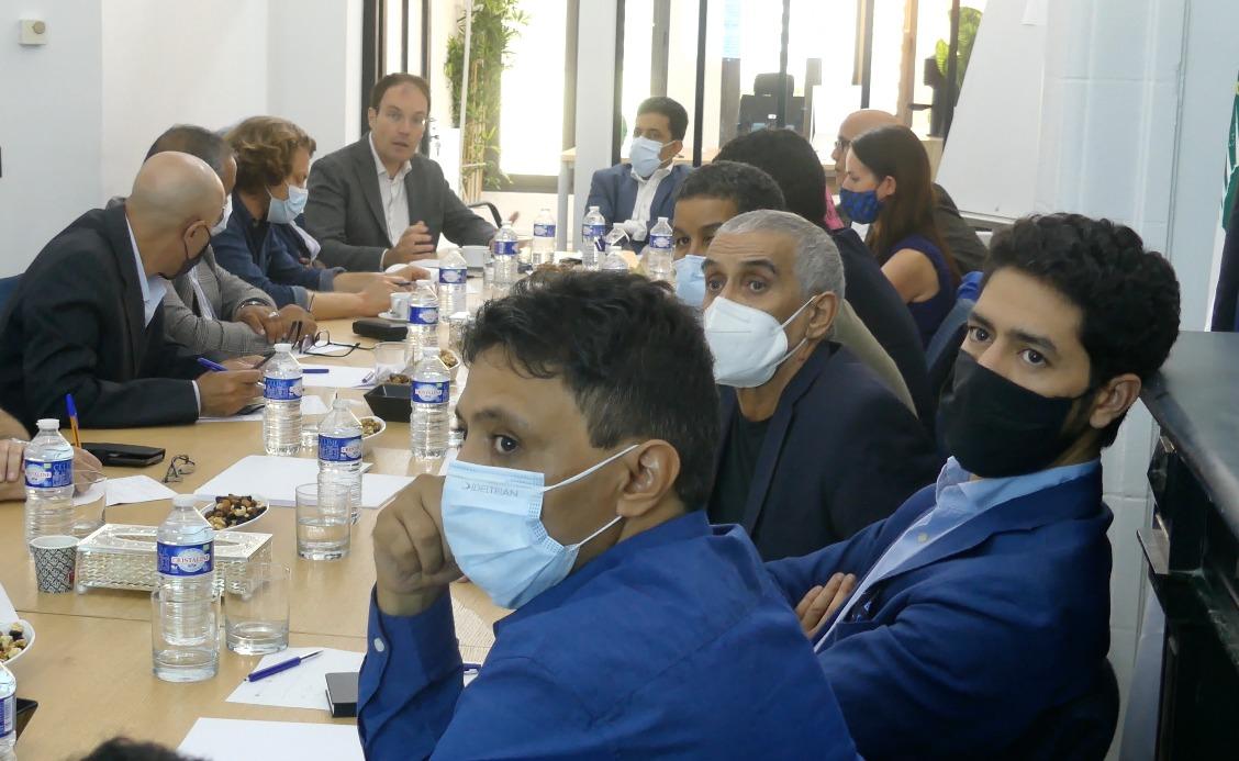 رؤساء البعثات الصحراوية بأوروبا يتباحثون في اجتماع مع محامي جبهة البوليساريو مستقبل المعركة القانونية أمام القضاء الأوروبي رؤساء البعثات الصحراوية بأوروبا يتباحثون في اجتماع مع محامي جبهة البوليساريو مستقبل المعركة القانونية أمام القضاء الأوروبي