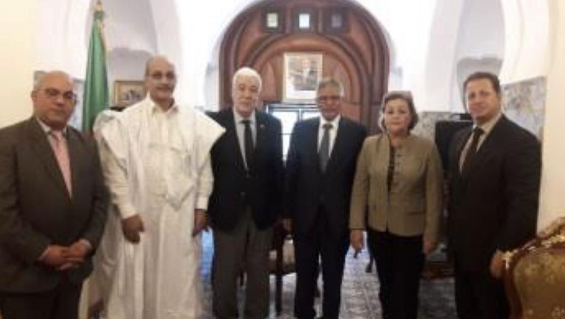 في اليوم الأفريقي لحقوق الانسان: رئيس اللجنة الصحراوية لحقوق الانسان يؤكد أنه لا يمكن الحديث عن حقوق الانسان والشعوب في ظل الاحتلال المغربي في اليوم الأفريقي لحقوق الانسان: رئيس اللجنة الصحراوية لحقوق الانسان يؤكد أنه لا يمكن الحديث عن حقوق الانسان والشعوب في ظل الاحتلال المغربي