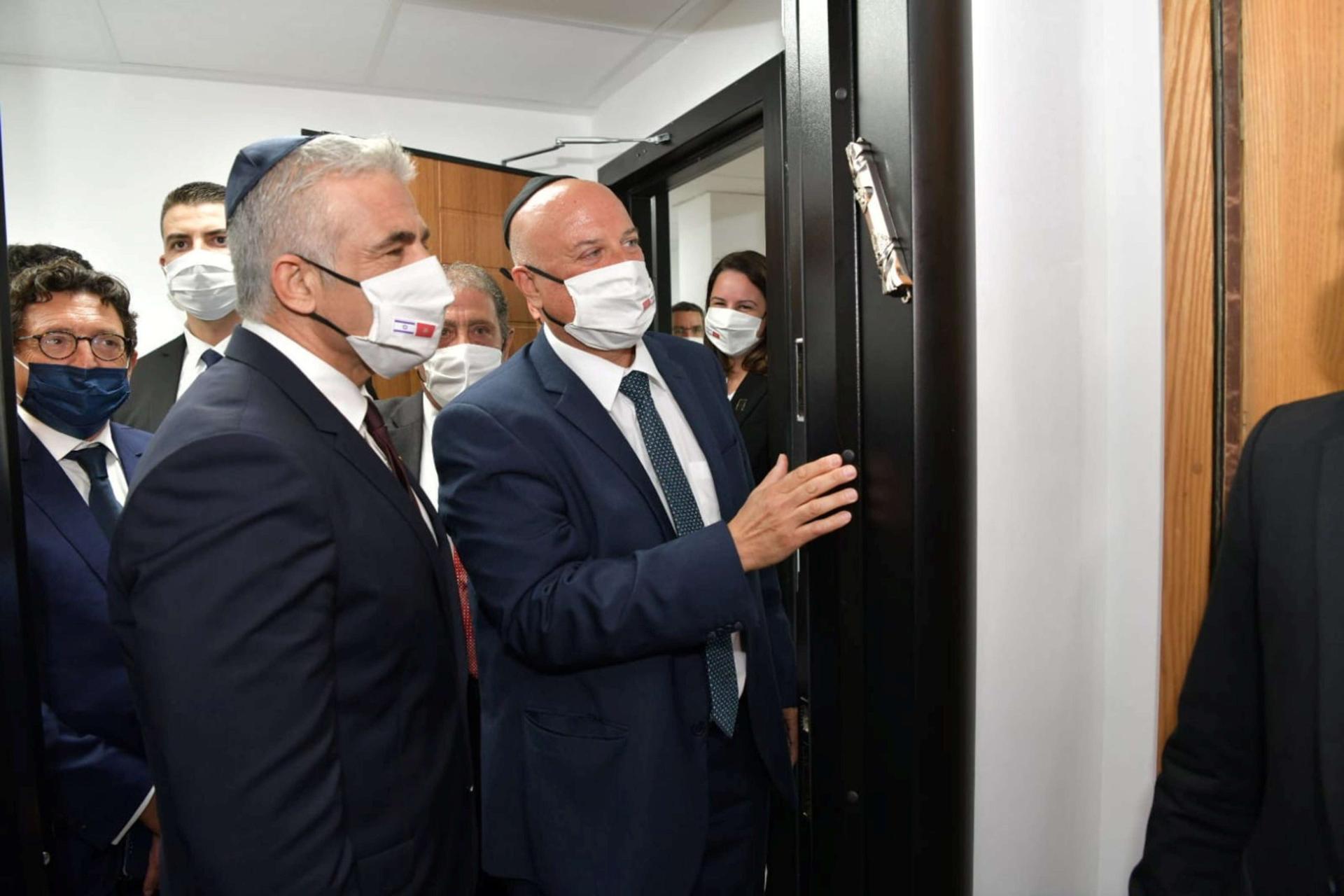 “السفير” الإسرائيلي في المغرب: تل أبيب تدعم حلا سلميا لنزاع الصحراء ولا تعليق على شراء الرباط برنامج بيغاسوس “السفير” الإسرائيلي في المغرب: تل أبيب تدعم حلا سلميا لنزاع الصحراء ولا تعليق على شراء الرباط برنامج بيغاسوس