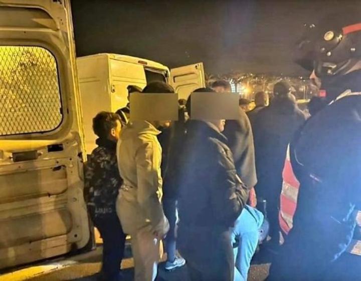 اعداد كبيرة من الشباب المغربي على ابواب سبتة من جديد, و مستشارة في الحكومة الاسبانية المحلية, قرار فرض الخدمة العسكرية من بين ابرز اسباب هذا النزوح. اعداد كبيرة من الشباب المغربي على ابواب سبتة من جديد, و مستشارة في الحكومة الاسبانية المحلية, قرار فرض الخدمة العسكرية من بين ابرز اسباب هذا النزوح.