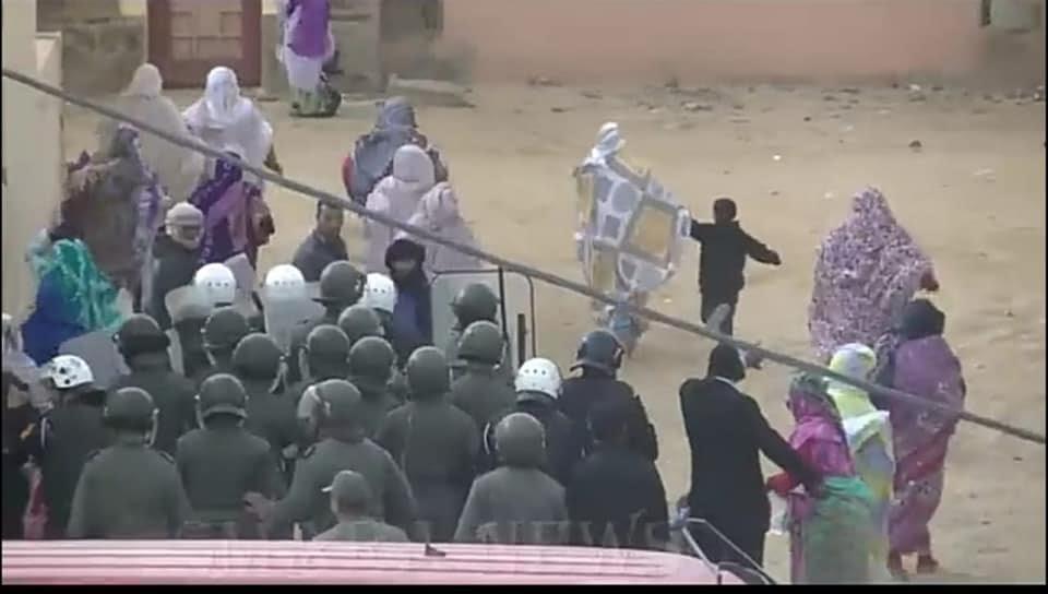 تنسيقية اكديم ازيك للحراك السلمي تندد بسياسة التطهير العرقي الصامت التي ينتهجها الاحتلال المغربي ضد الصحراويين العزل تنسيقية اكديم ازيك للحراك السلمي تندد بسياسة التطهير العرقي الصامت التي ينتهجها الاحتلال المغربي ضد الصحراويين العزل