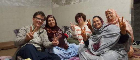 وزارة الشؤون الإجتماعة وترقية المرأة تعتبر زيارة الوفد الأمريكي لسلطانة خيا وعائلتها إعتراف بقوة الحق وحتمية النصر وزارة الشؤون الإجتماعة وترقية المرأة تعتبر زيارة الوفد الأمريكي لسلطانة خيا وعائلتها إعتراف بقوة الحق وحتمية النصر