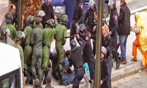 إتحاد الصحفيين والكتاب والأدباء الصحراويين يندد بالاعتداء الجبان الذي طال الإعلامية الصالحة بوتنگيزة ورفيقاتها من قبل شرطة الاحتلال المغربي بالعيون المحتلة إتحاد الصحفيين والكتاب والأدباء الصحراويين يندد بالاعتداء الجبان الذي طال الإعلامية الصالحة بوتنگيزة ورفيقاتها من قبل شرطة الاحتلال المغربي بالعيون المحتلة